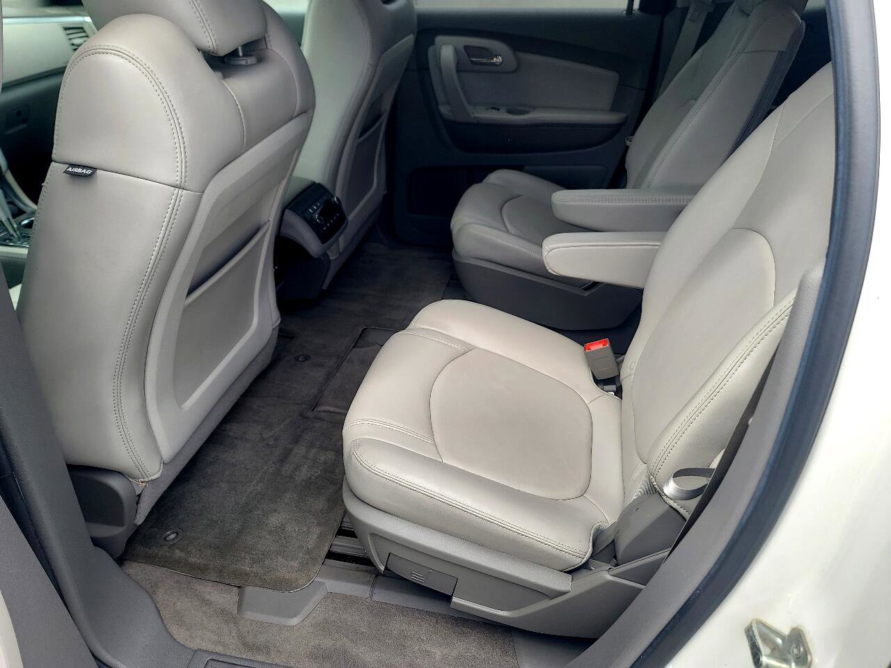 Used 2011 Chevrolet Traverse LT w/ LPO, 'HIT The Road' Package image 11