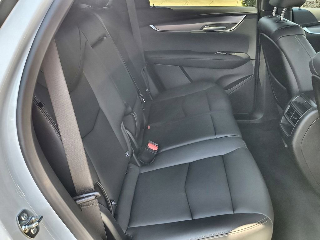 Used 2025 Cadillac XT5 Luxury image 25