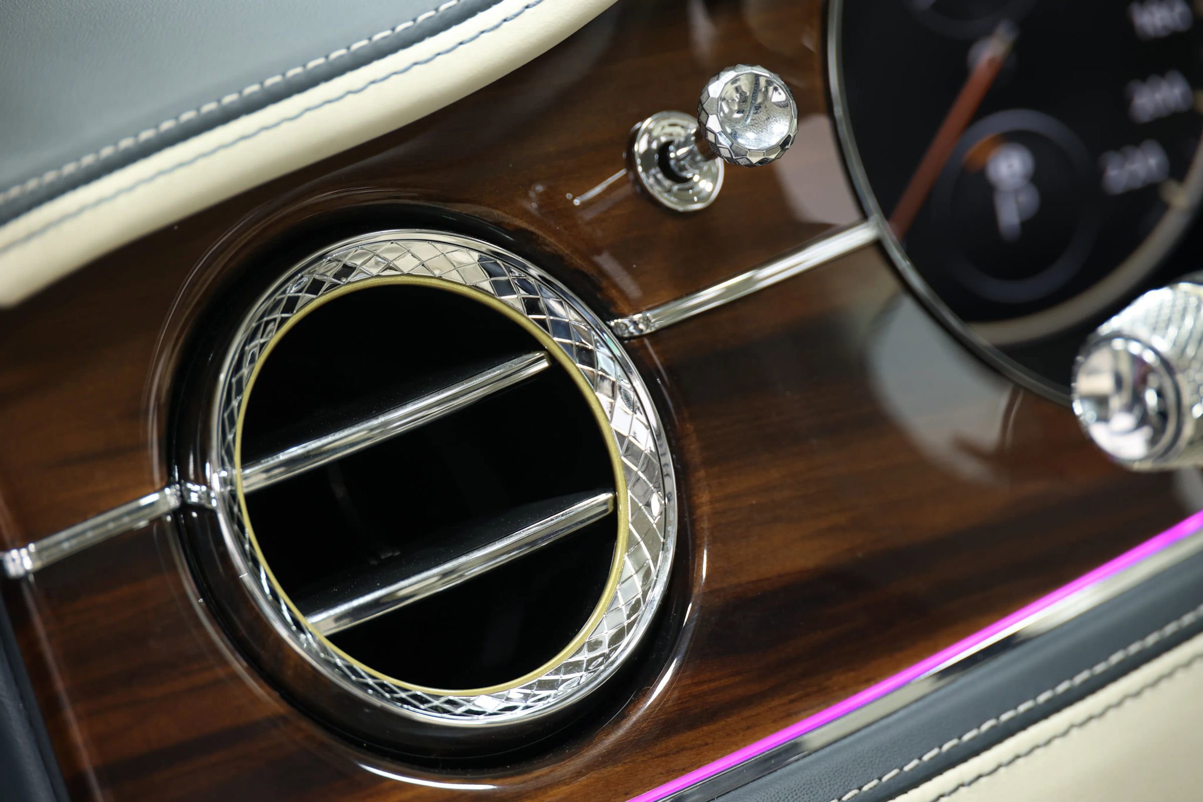 Used 2020 Bentley Flying Spur W12 w/ First Edition Specification image 24