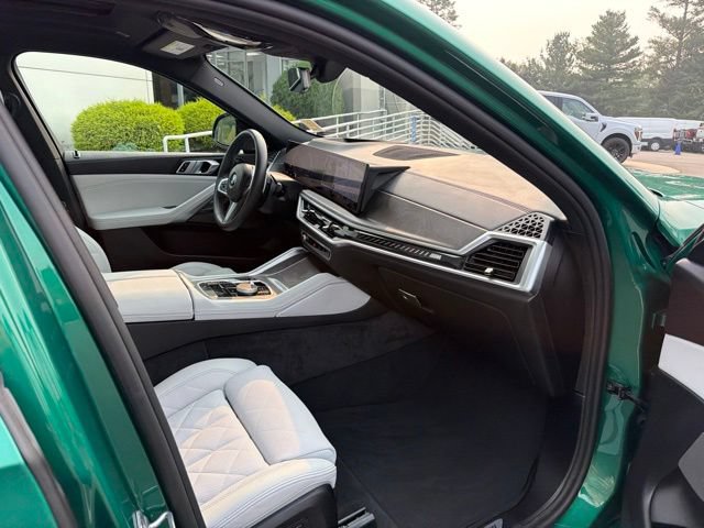 Used 2026 BMW X6 M60i w/ Parking Assistance Package AWD/4WD image 12