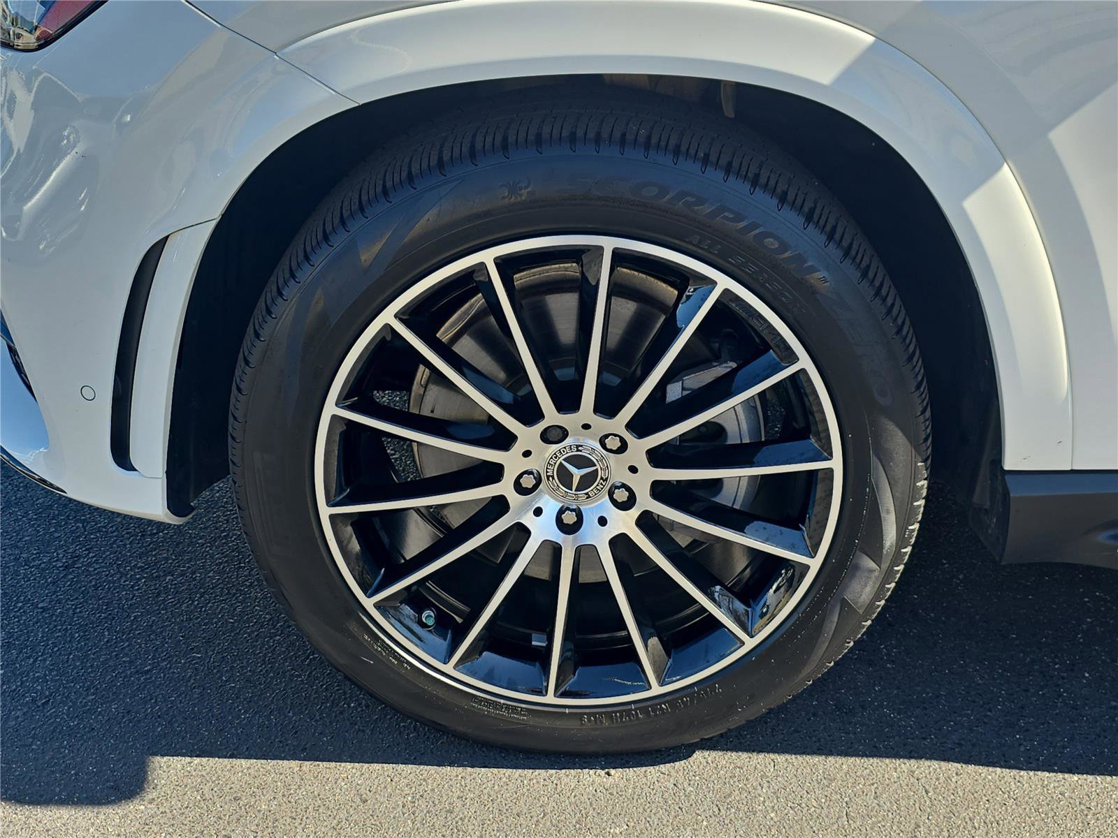 Used 2023 Mercedes-Benz GLE 450 4MATIC image 7