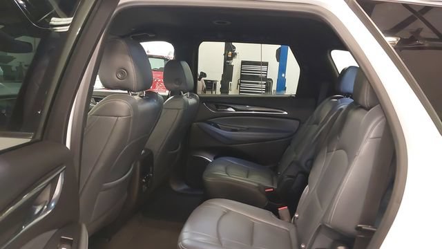 Used 2022 Buick Enclave Essence FWD image 33