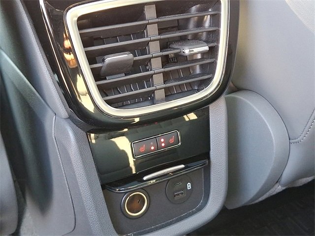 Used 2022 Lincoln Nautilus Reserve image 12