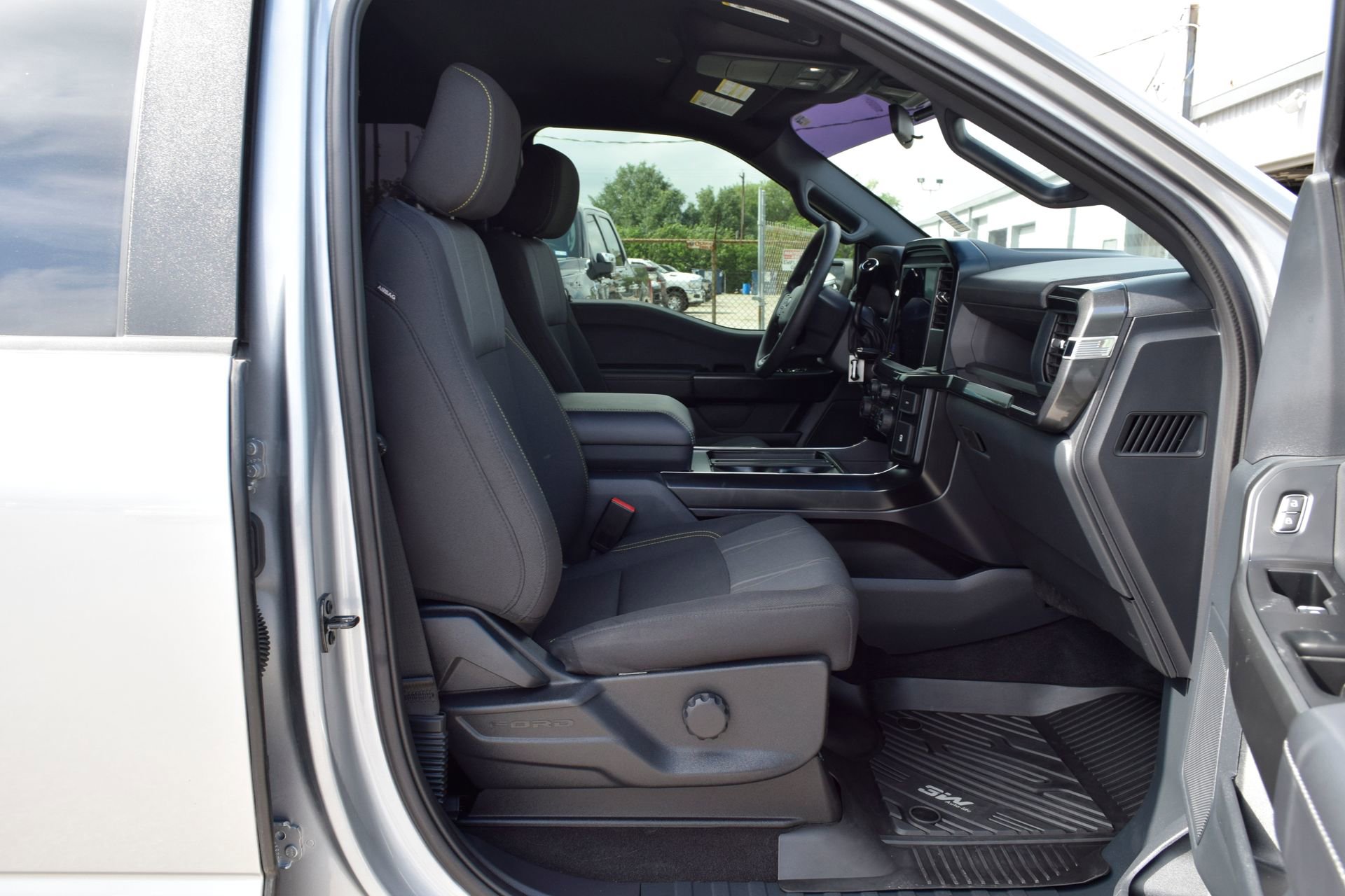 Used 2025 Ford F150 STX RWD image 23