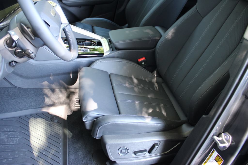 Used 2025 Audi Q5 Premium Plus w/ Premium Plus AWD/4WD image 22