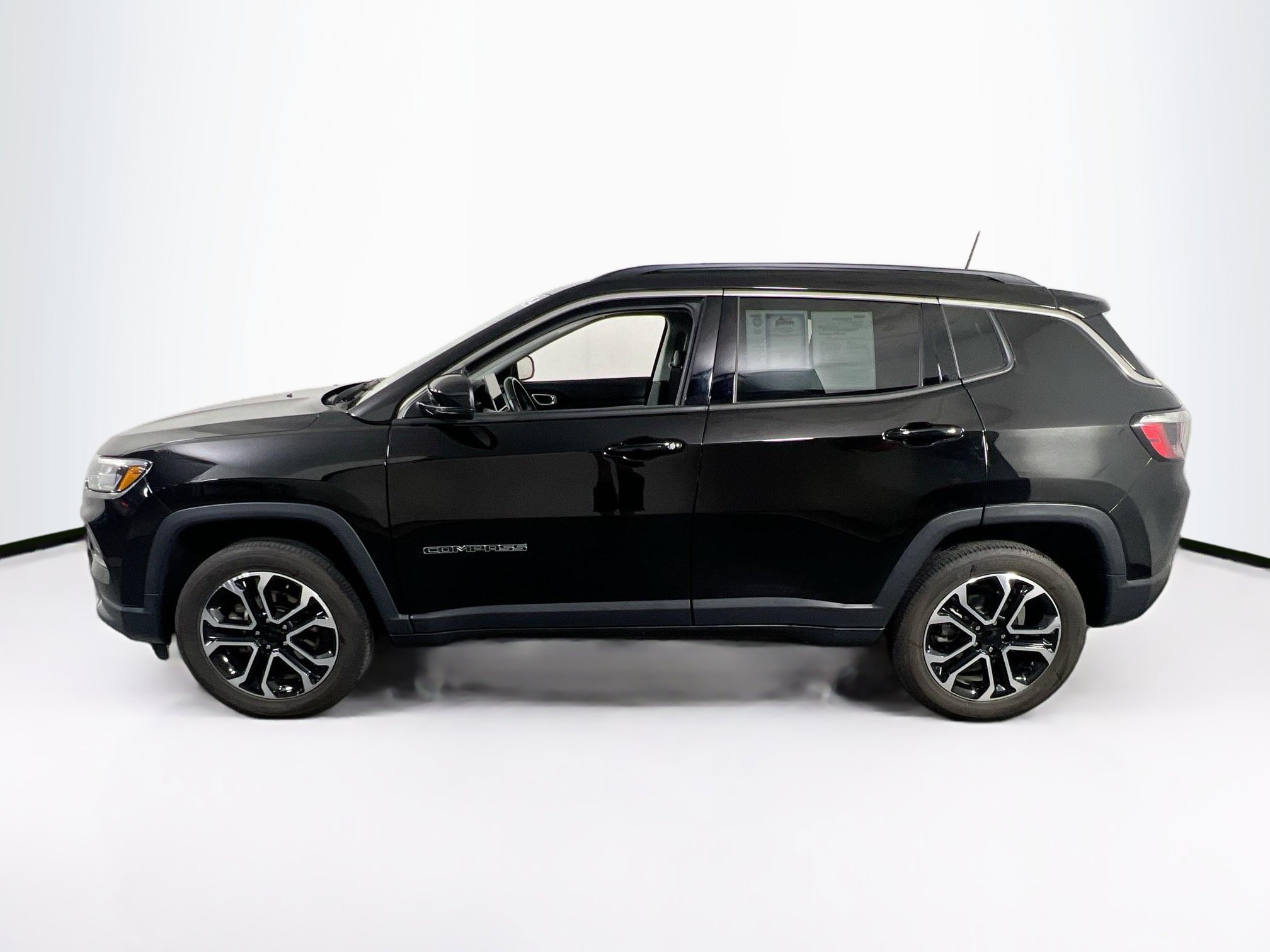 Used 2022 Jeep Compass Limited AWD/4WD image 8