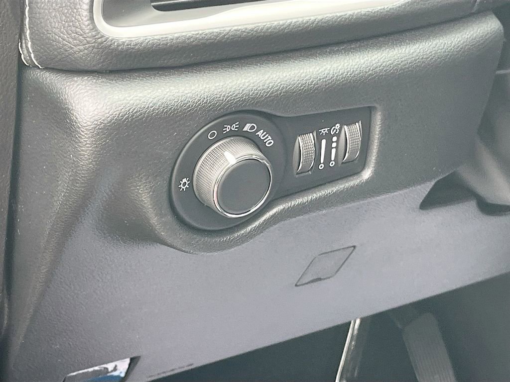 New 2027 Chrysler Pacifica Touring Plus FWD image 10