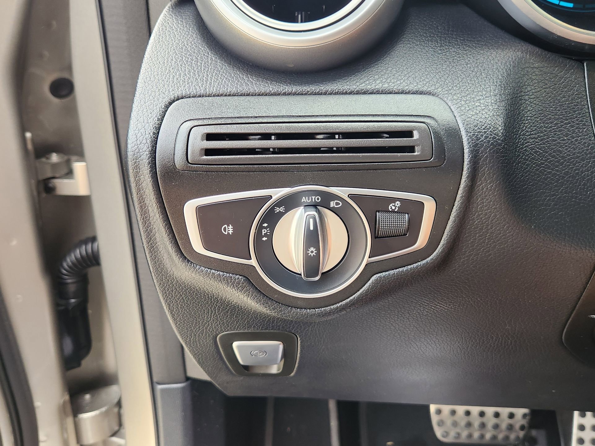 Certified 2020 Mercedes-Benz GLC 300 image 23