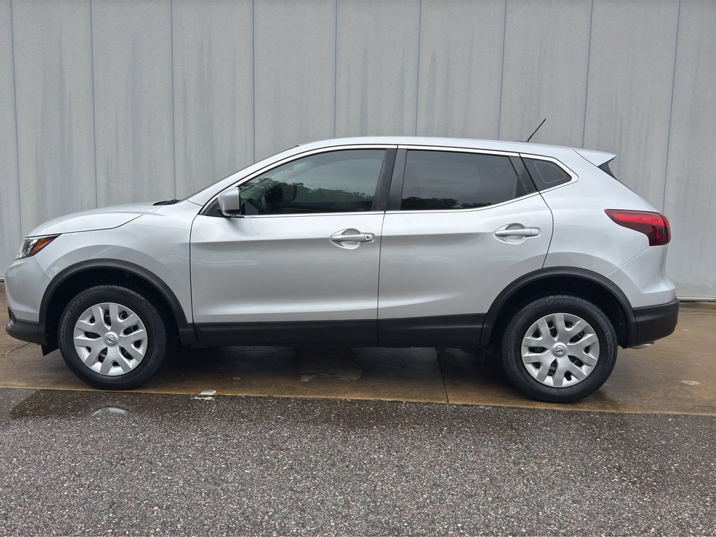 Used 2019 Nissan Rogue Sport S FWD image 6