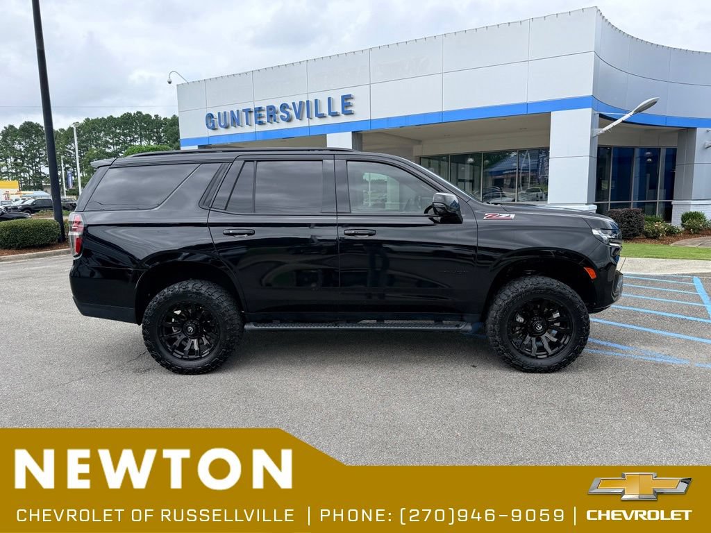 Used 2021 Chevrolet Tahoe Z71 w/ Luxury Package AWD/4WD image 4