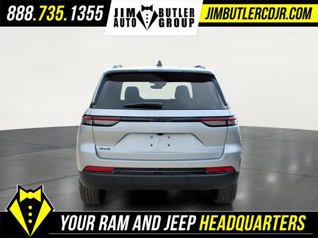 New 2025 Jeep Grand Cherokee Altitude image 4
