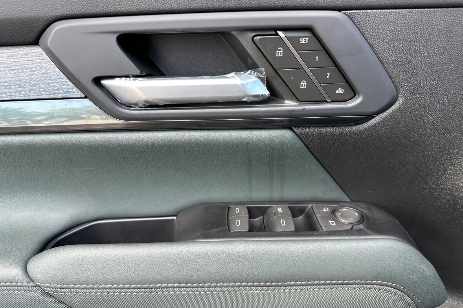 New 2026 GMC Terrain AT4 w/ Convenience Package III AWD/4WD image 10