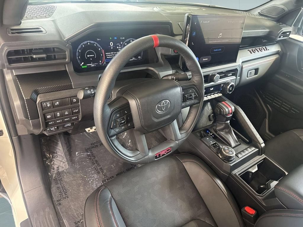 Used 2025 Toyota Tacoma TRD Pro AWD/4WD image 11