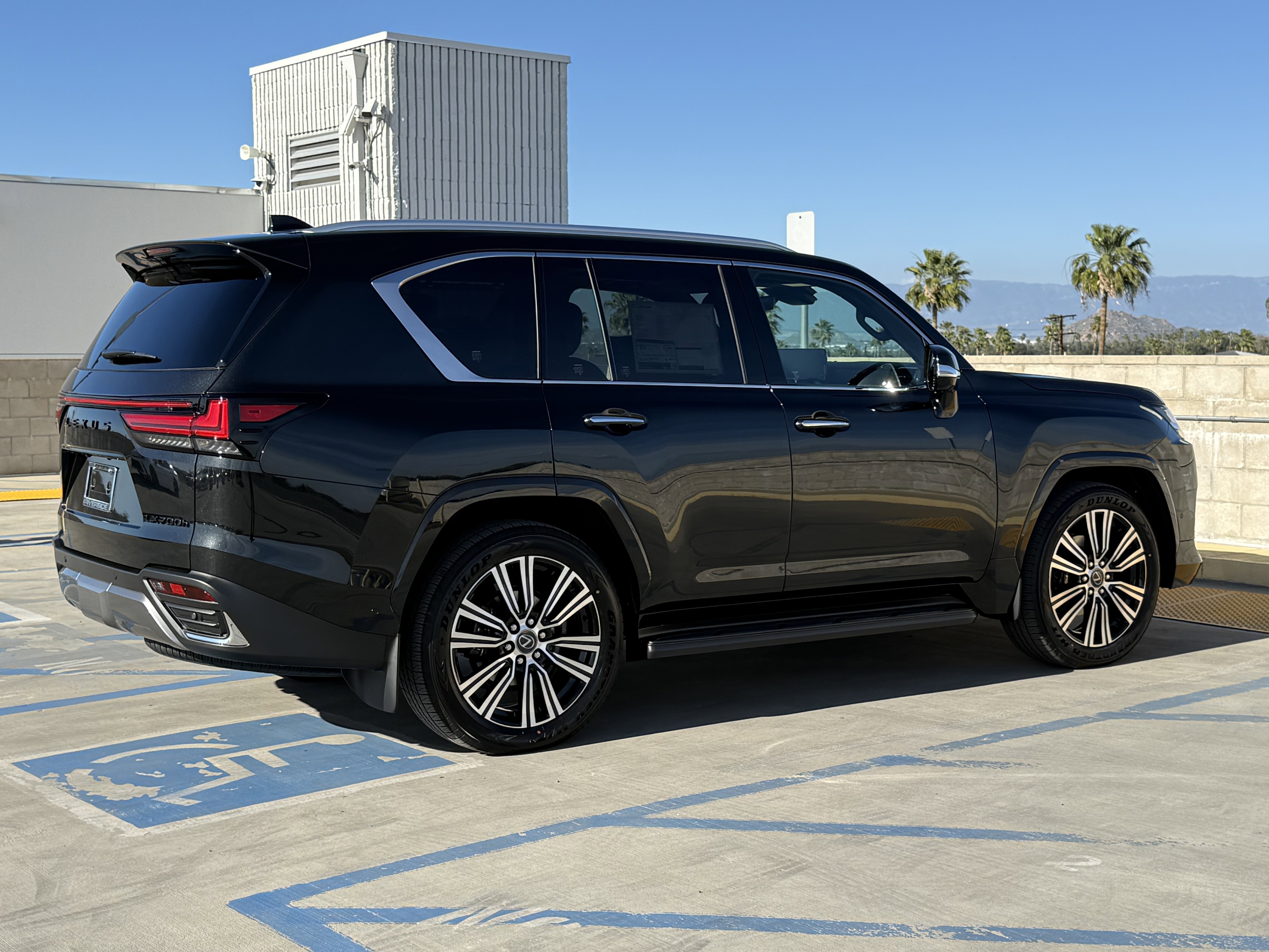 New 2026 Lexus LX 700h Luxury image 11