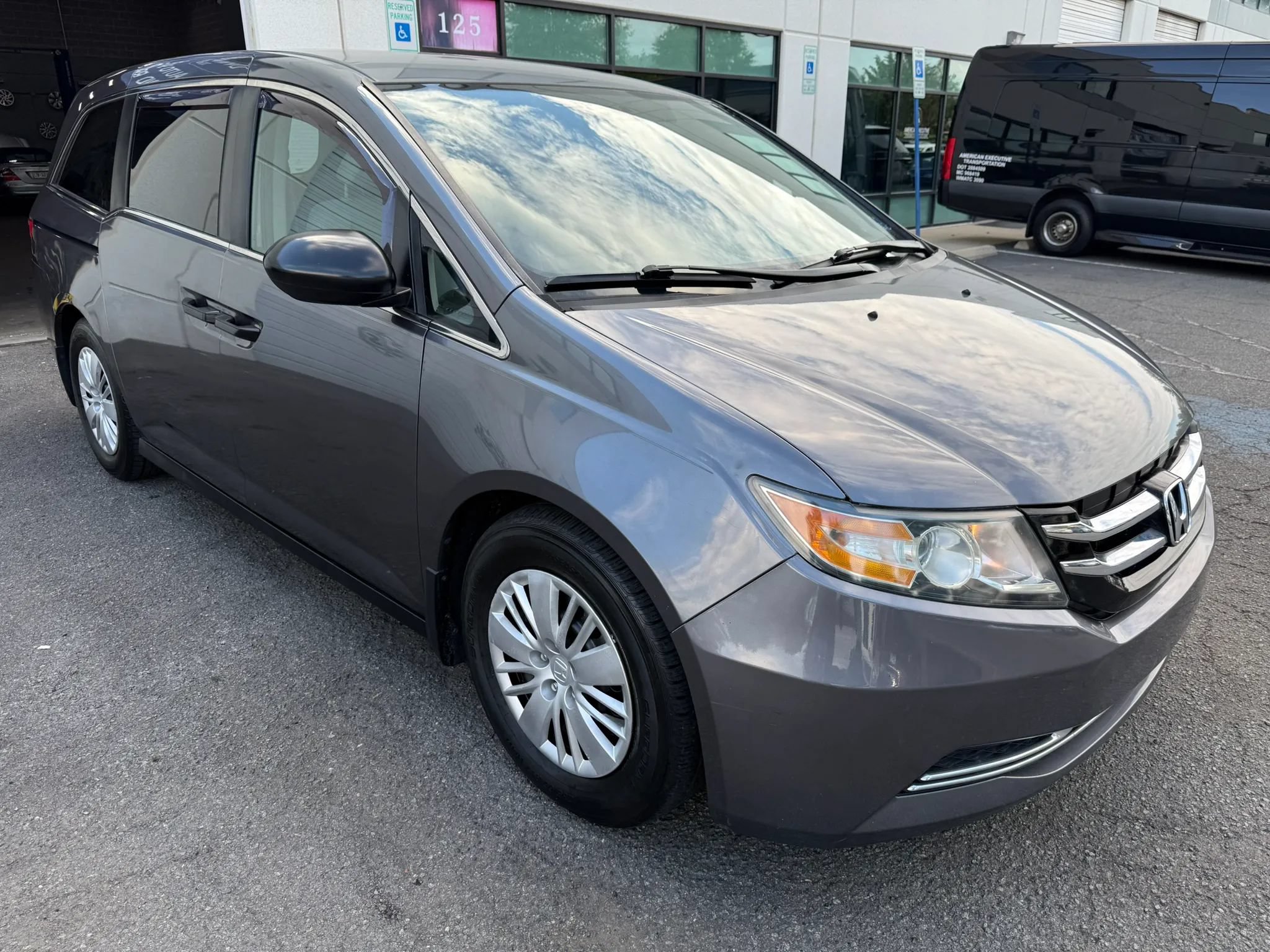 Used 2015 Honda Odyssey LX image 8