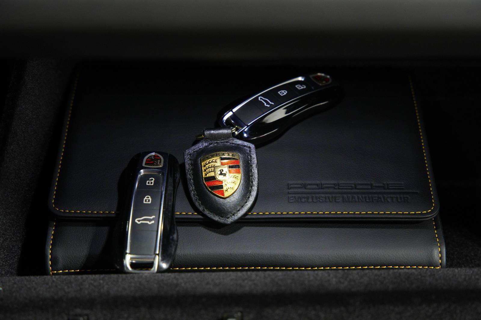 Used 2024 Porsche Cayenne Turbo GT AWD/4WD image 92