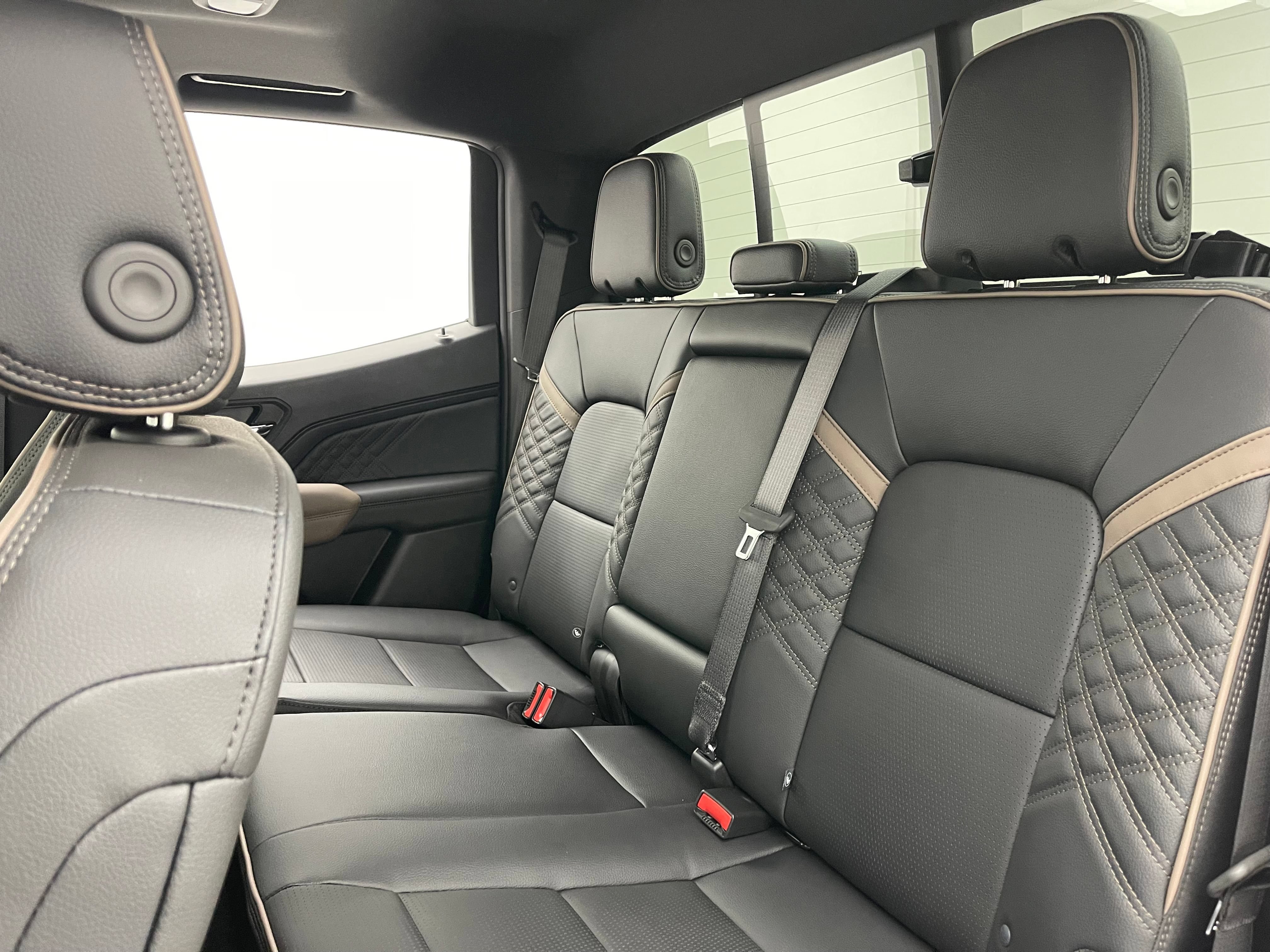 New 2026 GMC Canyon Denali AWD/4WD image 39