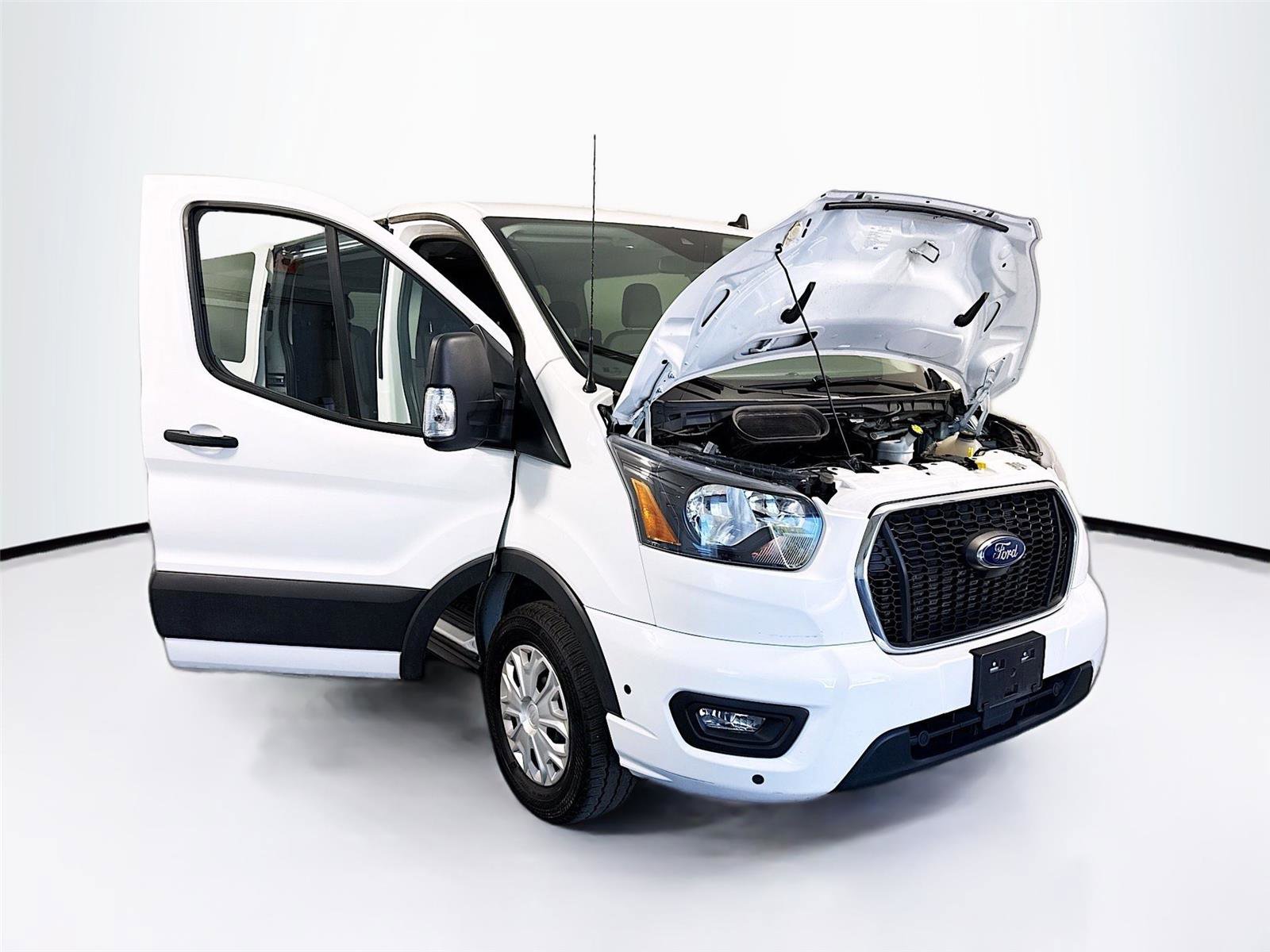 Used 2024 Ford Transit 350 XLT image 36