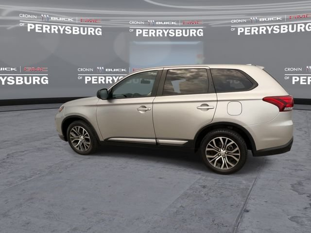 Used 2018 Mitsubishi Outlander ES AWD/4WD image 5