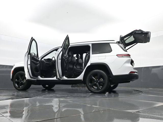 Used 2023 Jeep Grand Cherokee L Laredo image 33