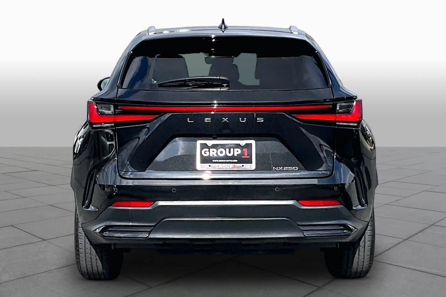 Used 2025 Lexus NX 250 FWD image 4