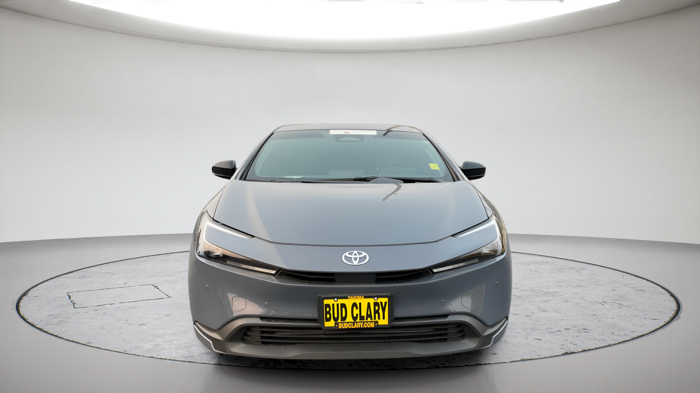 Certified 2025 Toyota Prius LE AWD/4WD image 8