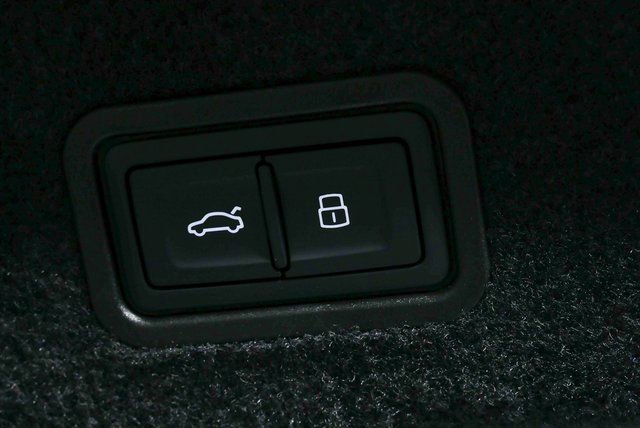 New 2026 Audi A8 L 3.0T image 30