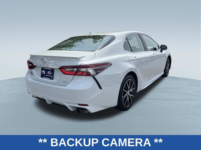 Used 2023 Toyota Camry SE FWD image 3