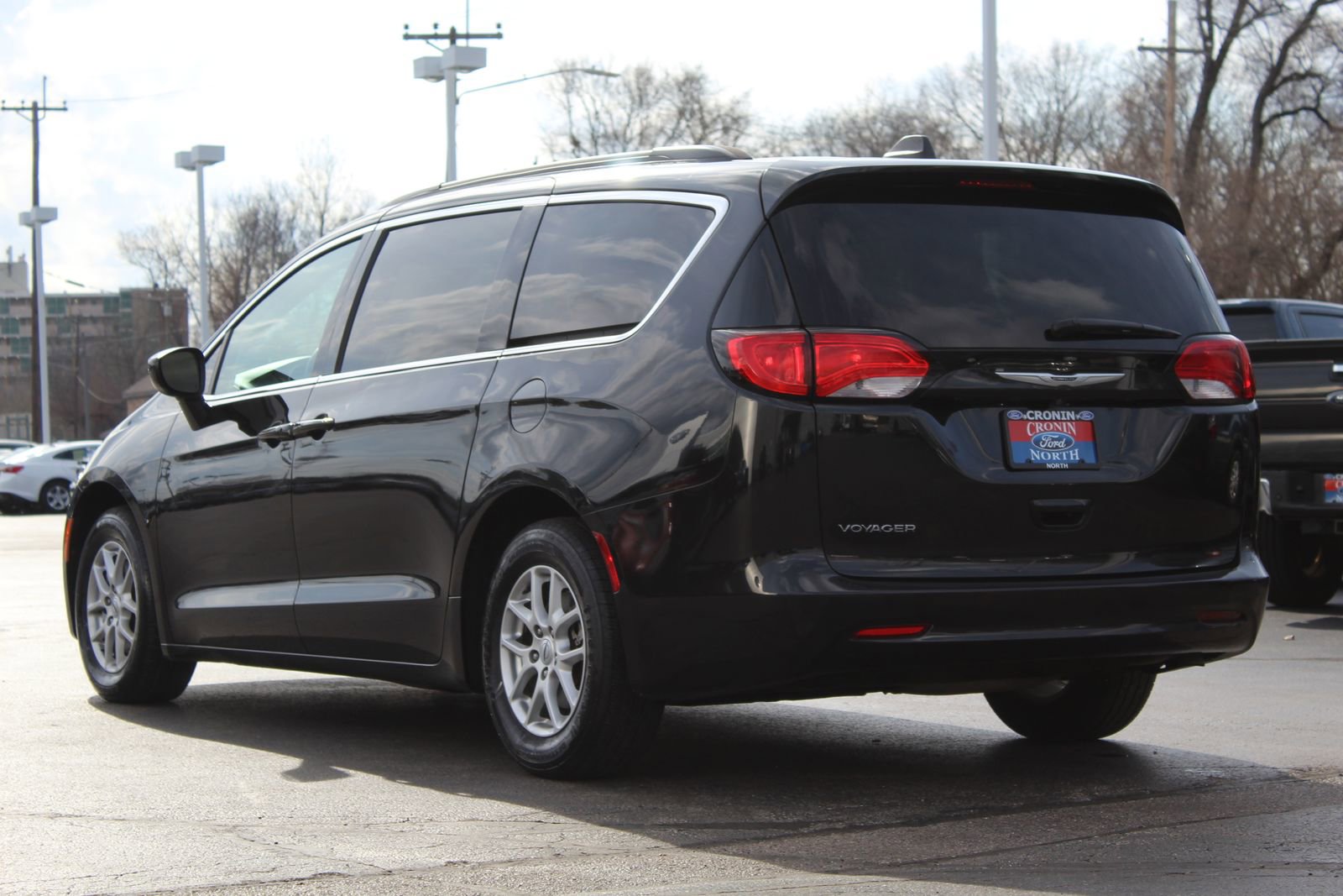 Used 2021 Chrysler Voyager Lxi image 5