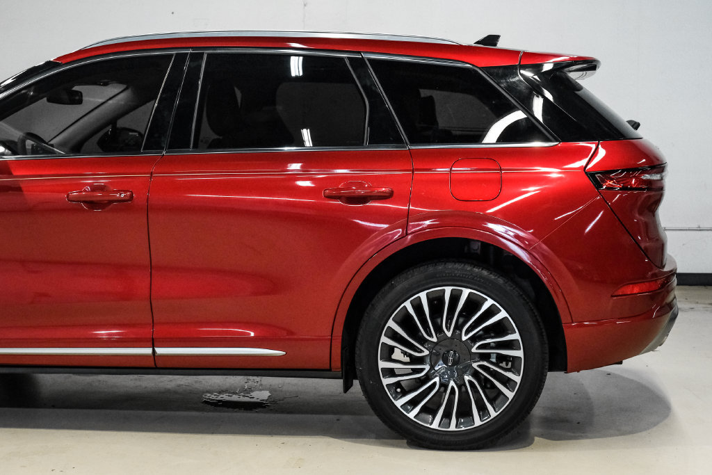 Used 2022 Lincoln Corsair AWD w/ Premium Package image 18