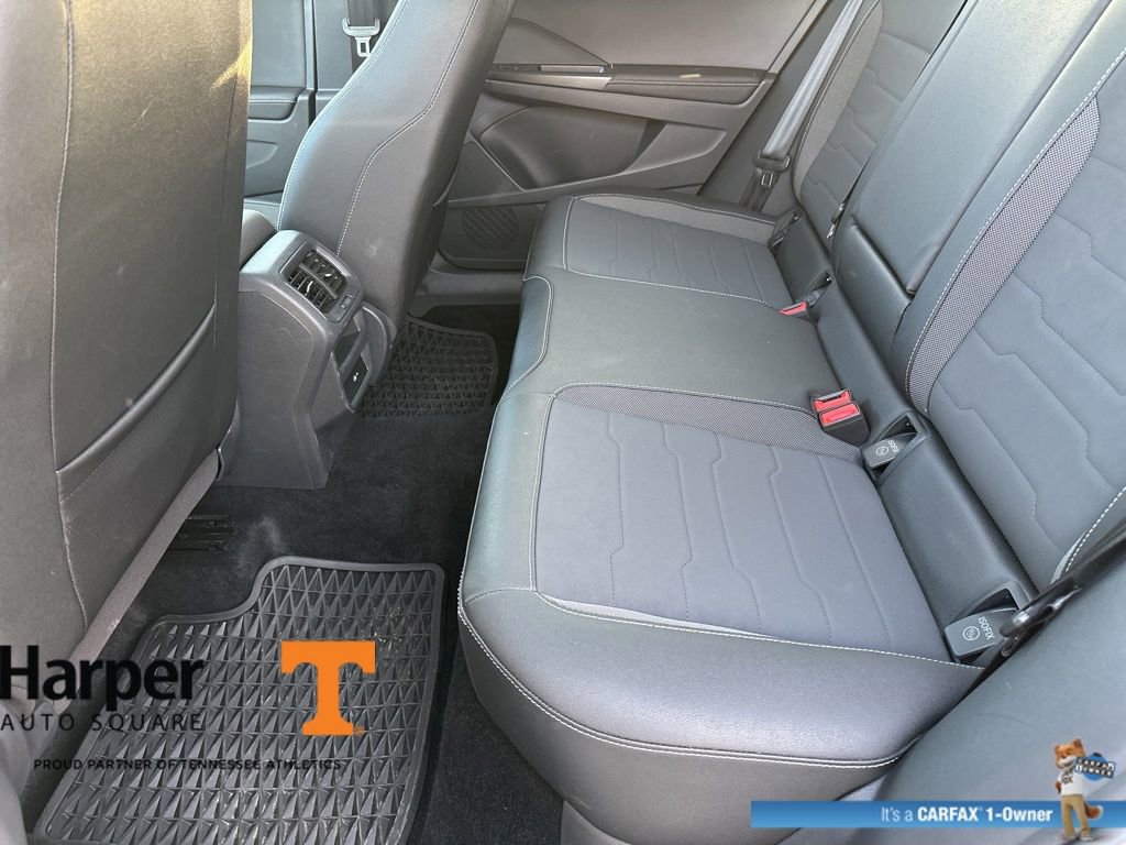 Used 2025 Volkswagen Taos SE image 10