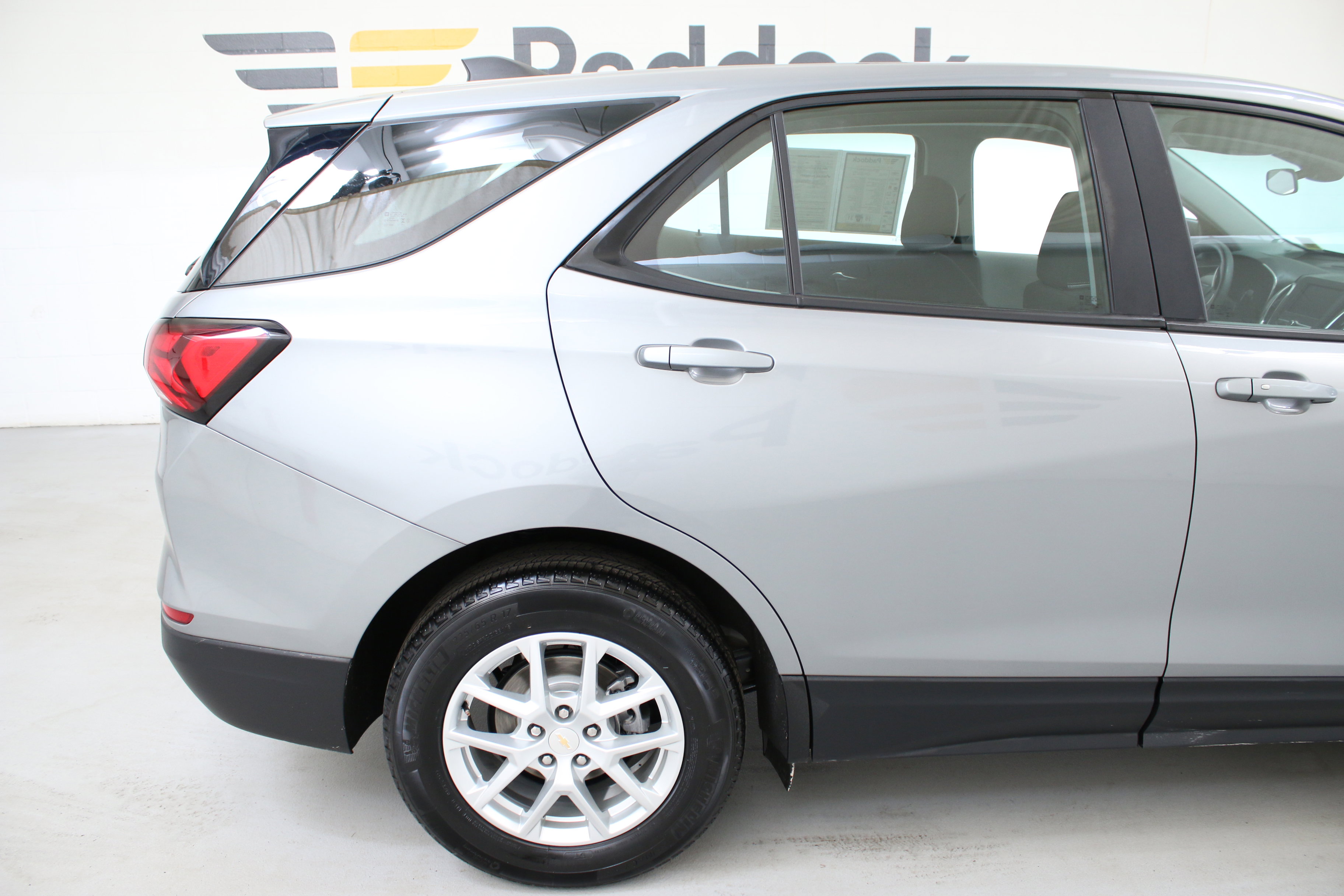Used 2023 Chevrolet Equinox LS FWD image 10