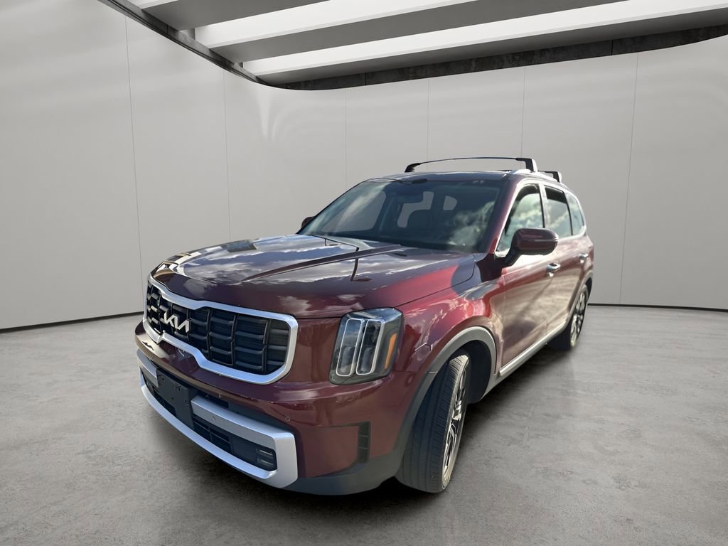 Used 2024 Kia Telluride SX w/ Towing Package image 2