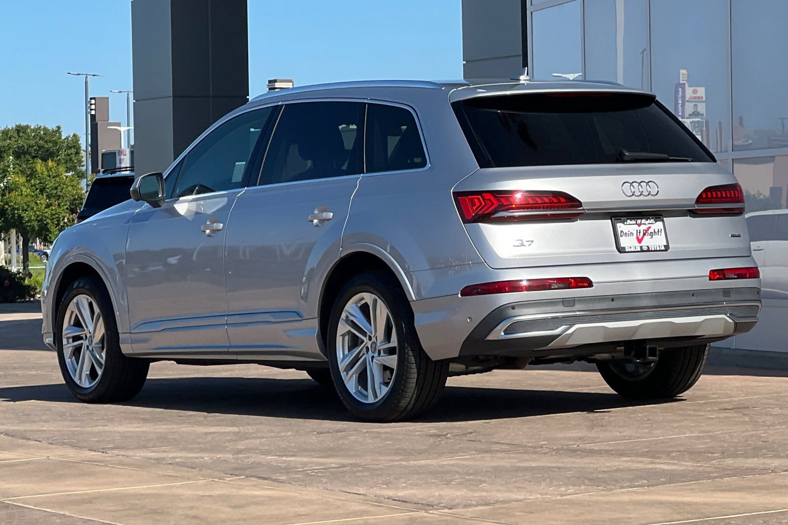 Used 2020 Audi Q7 2.0T Premium Plus w/ Premium Plus Package AWD/4WD image 6