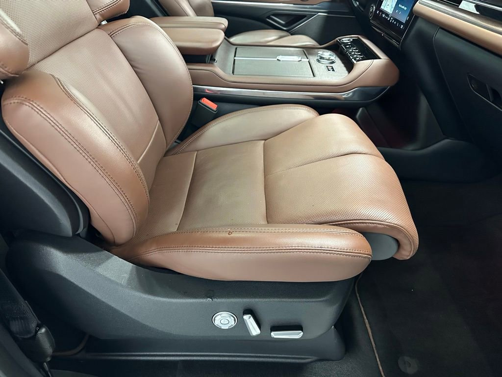 Used 2025 Lincoln Navigator Reserve image 70