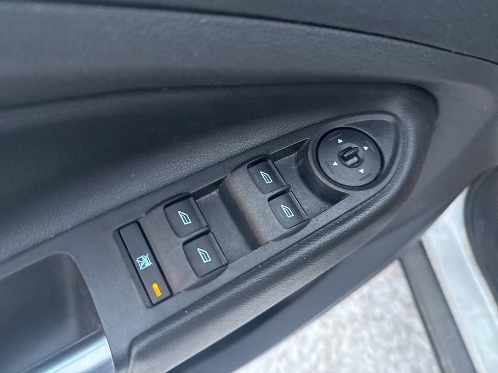 Used 2014 Ford Escape SE image 17