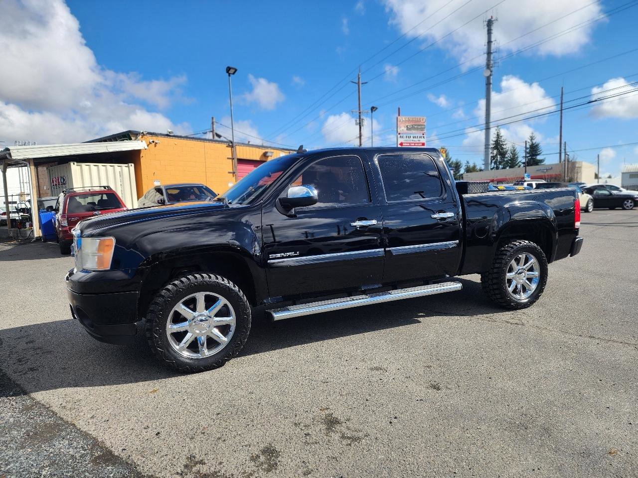 Used 2011 GMC Sierra 1500 Denali image 9