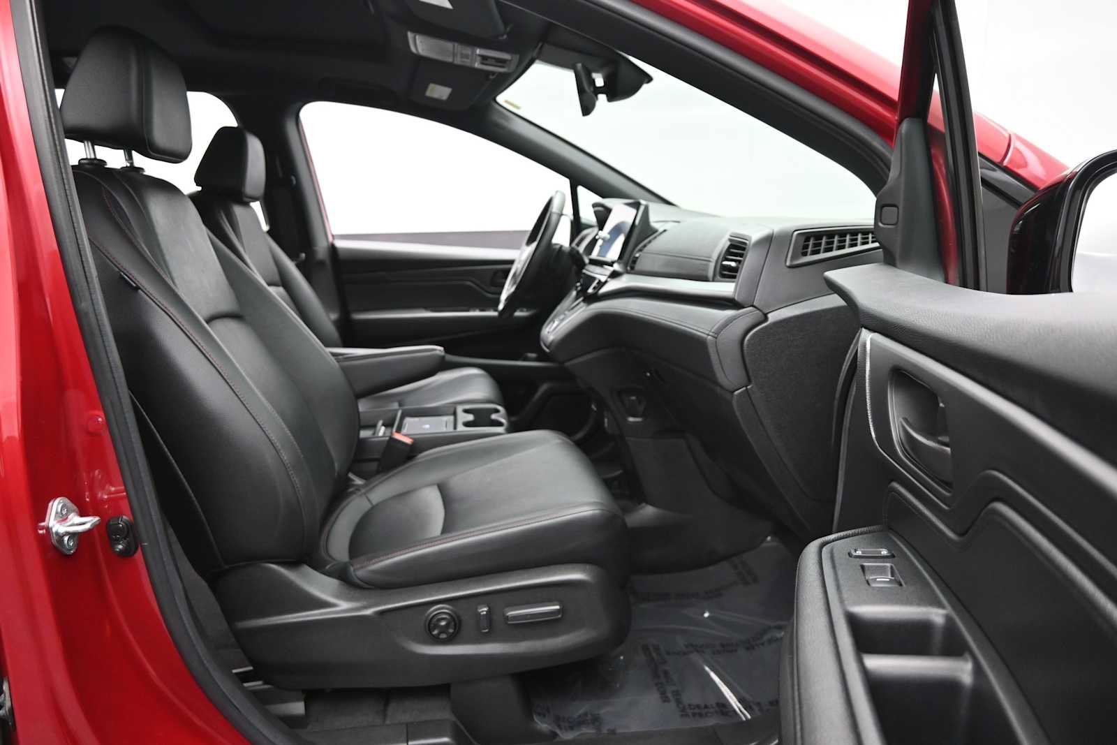 Used 2025 Honda Odyssey Sport-L image 11