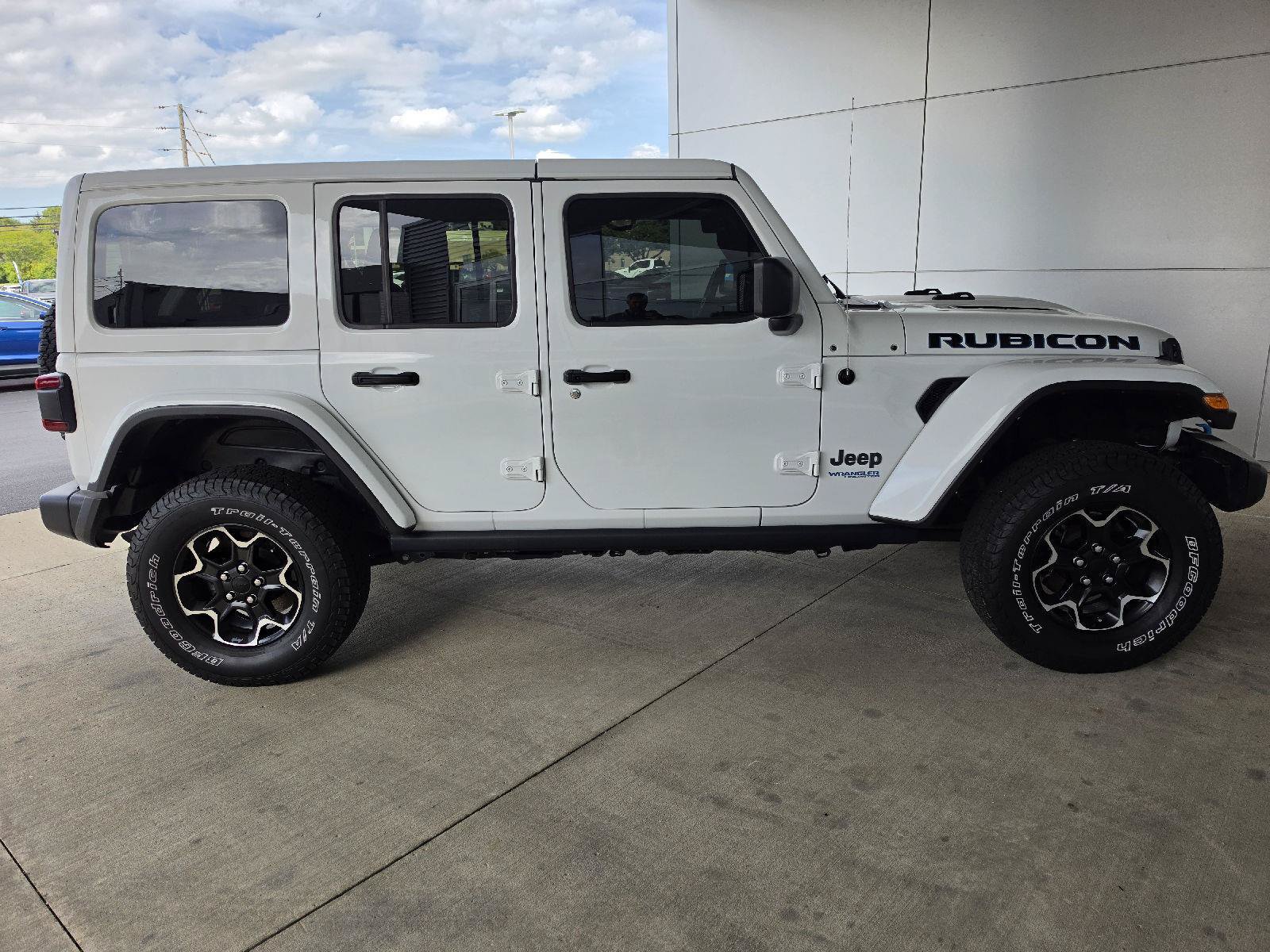Used 2021 Jeep Wrangler Unlimited Rubicon 4xe w/ Cold Weather Group AWD/4WD image 4