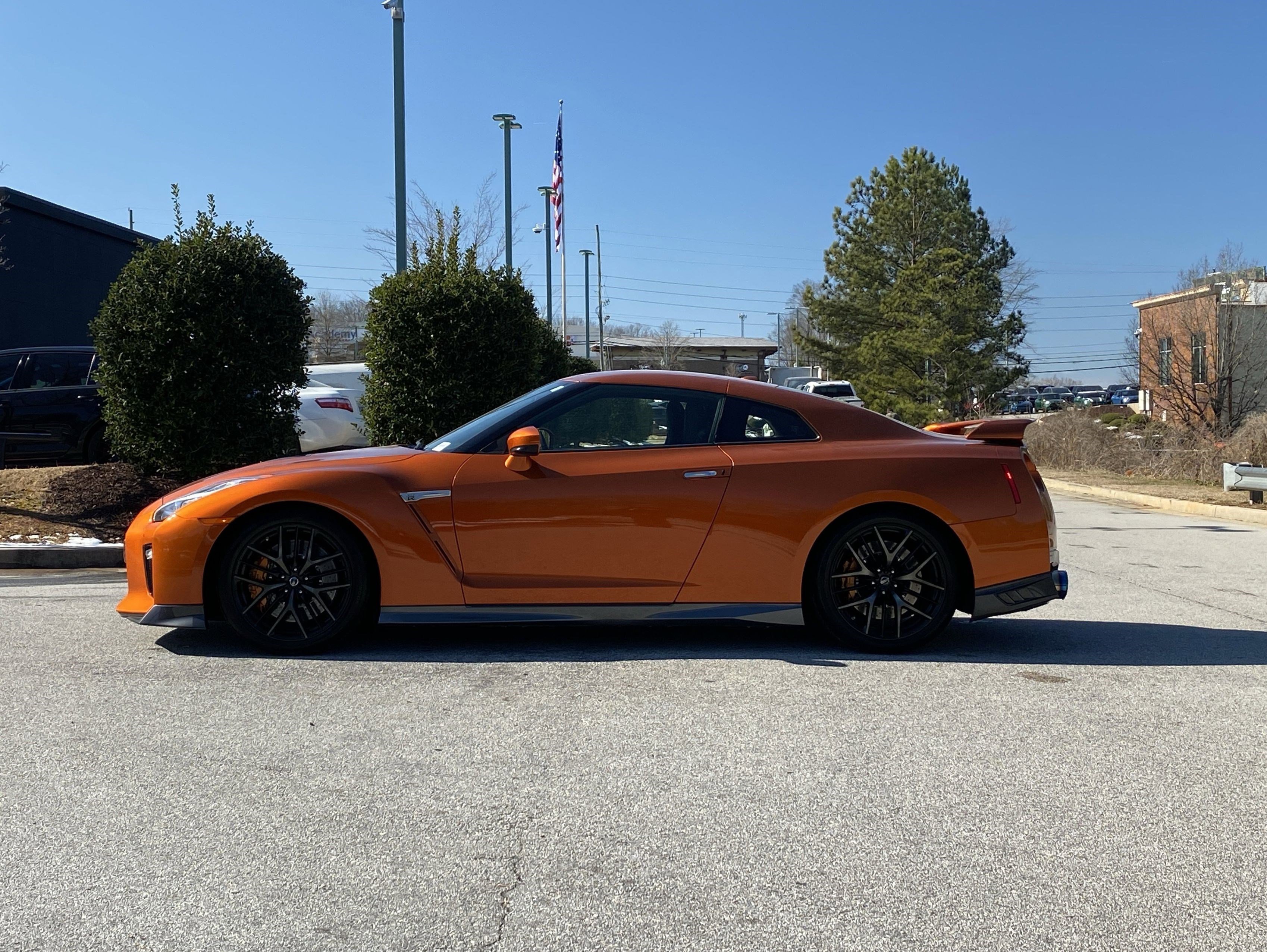 Used 2017 Nissan GT-R Premium image 13