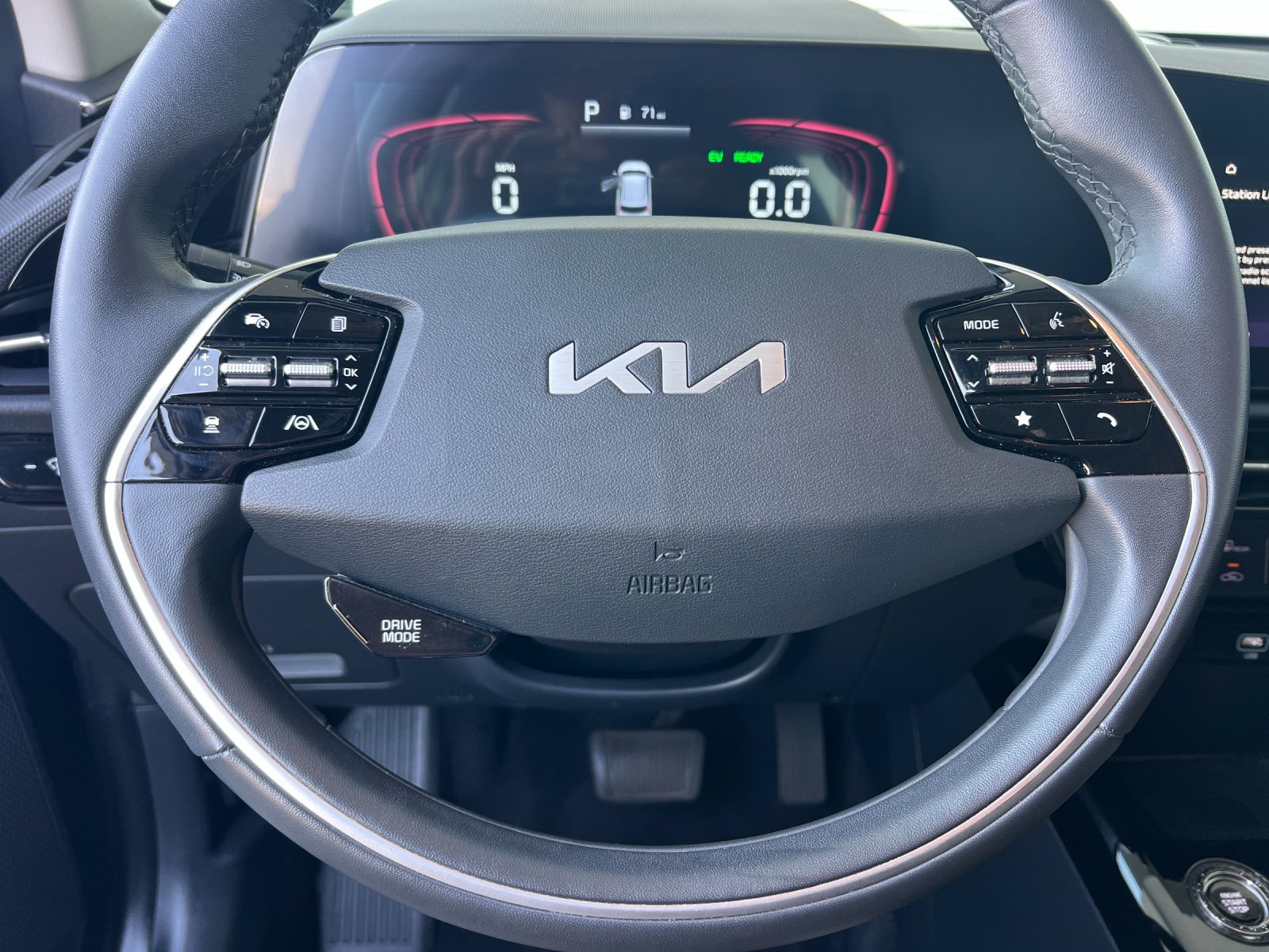 Used 2024 Kia Niro EX FWD image 24