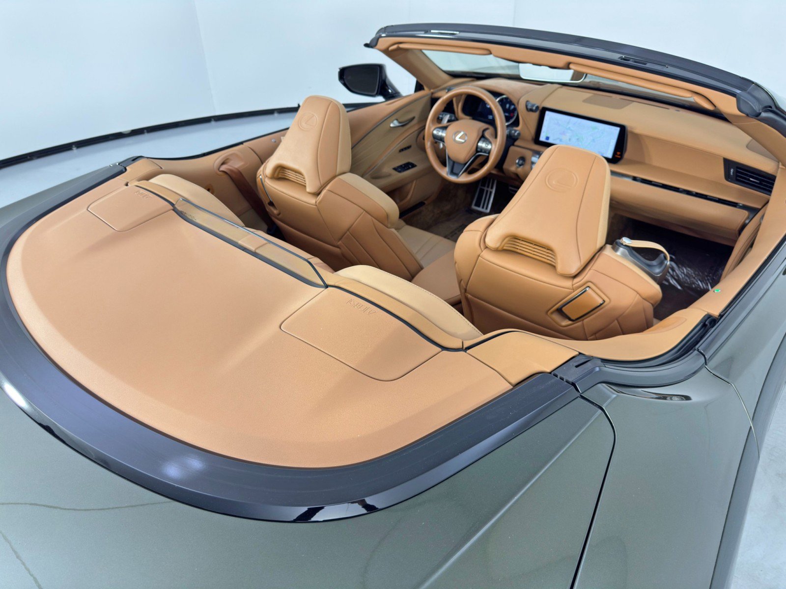 Used 2024 Lexus LC 500 Convertible w/ Touring Package image 38