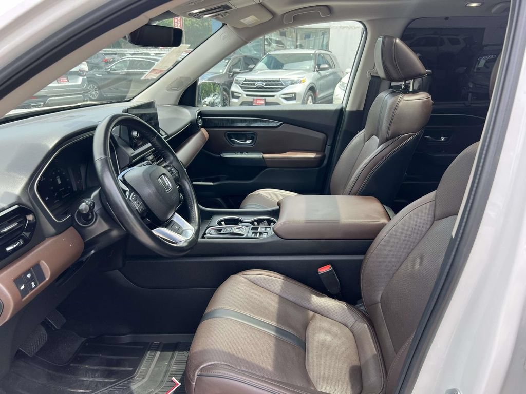 Used 2023 Honda Pilot Elite image 16