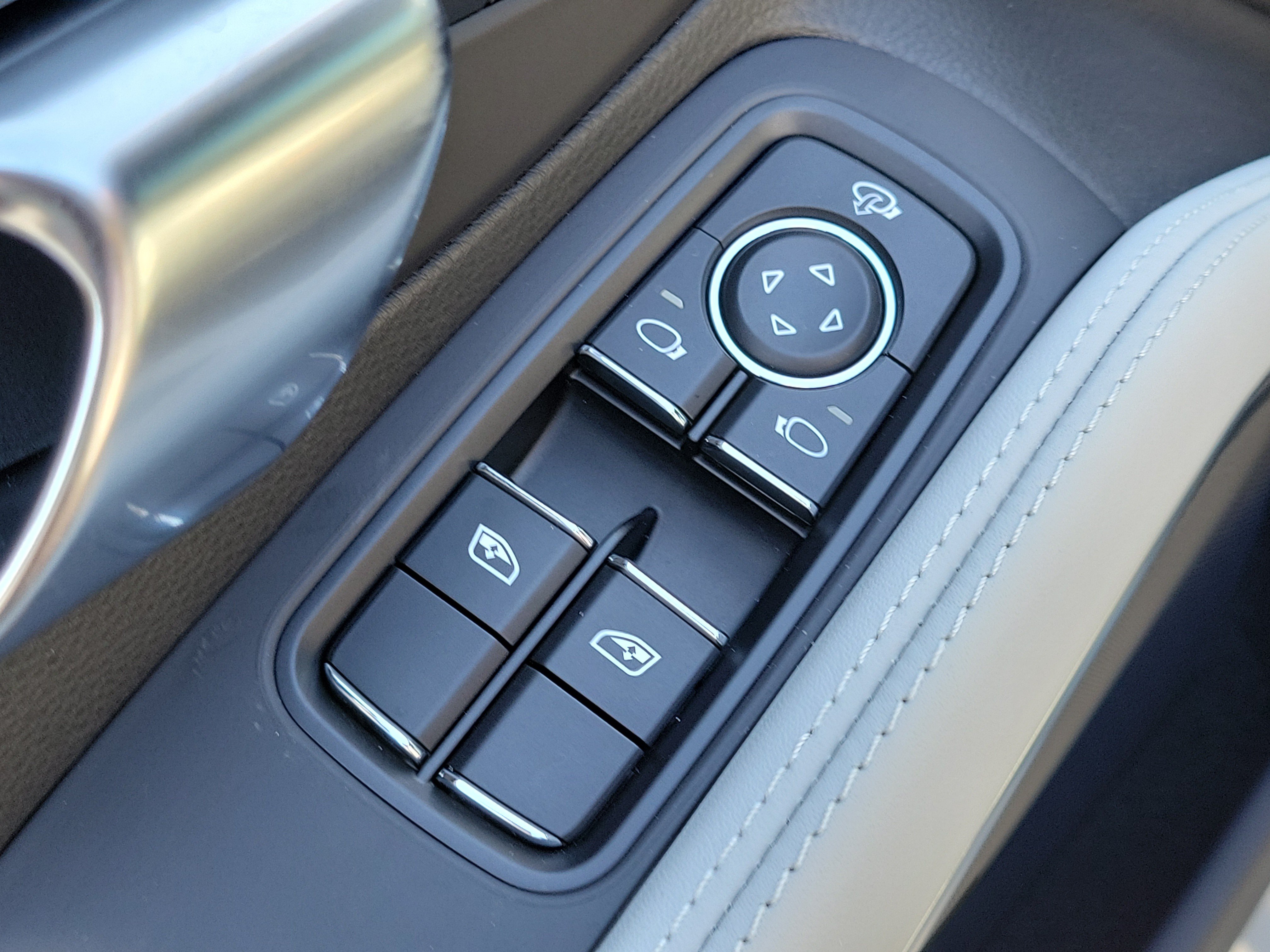 Used 2024 Porsche 718 Cayman RWD image 12