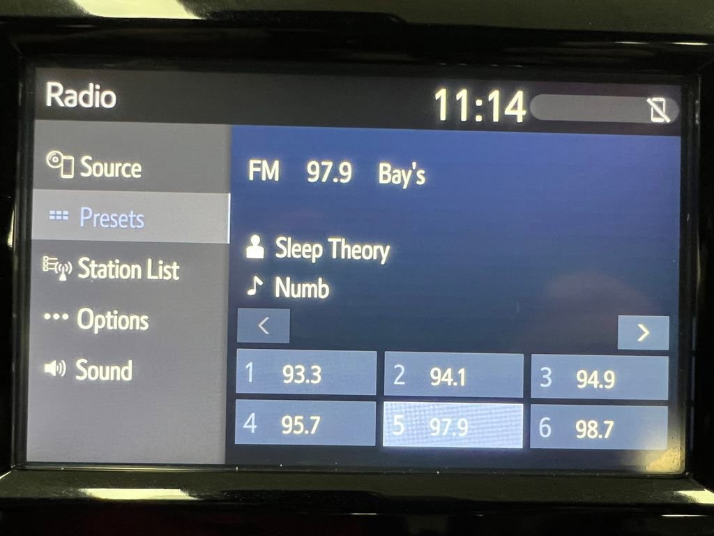 Used 2018 Toyota Camry LE image 21