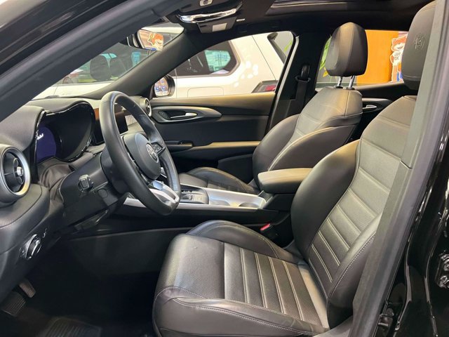 Used 2024 Alfa Romeo Tonale Ti w/ Premium Interior Package AWD/4WD image 14