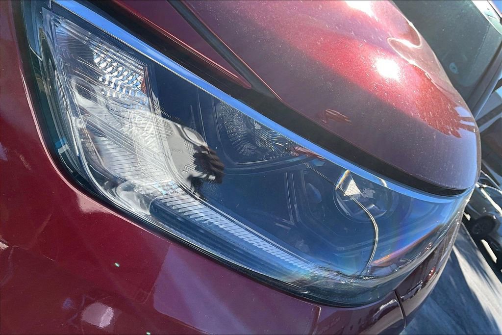 Used 2021 Toyota Highlander XLE image 32