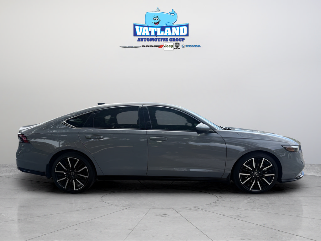 Used 2024 Honda Accord Touring image 6