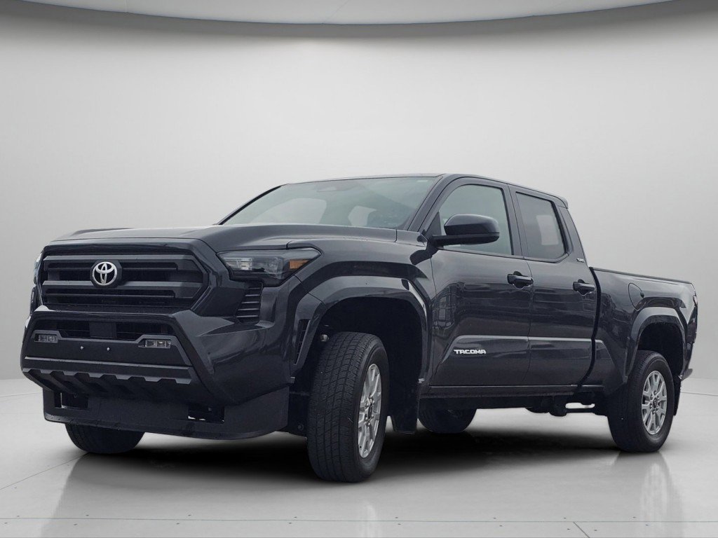 Used 2024 Toyota Tacoma SR5 AWD/4WD image 18