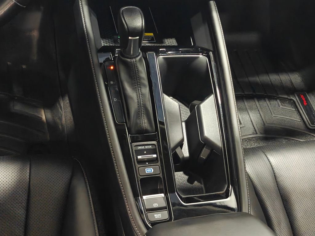 Used 2023 Honda Accord Touring image 9